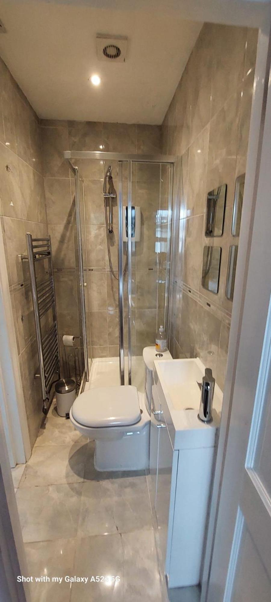 Three Bedroom House Lancaster Road London Exteriör bild